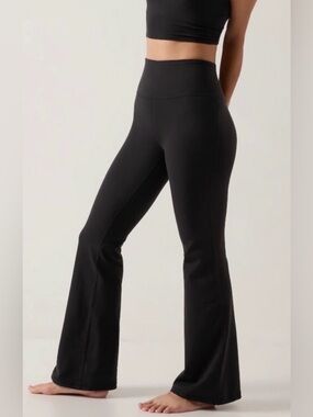 Athleta NWT Elation Split Slim Flare Black High-Waist Leggings Size S